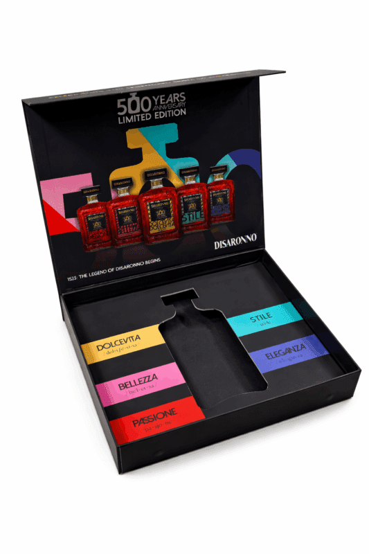 DISARONNO - Studio Beed reclame Branding Marketing Banner belettering signing drukwerk print ontwerp vormgeving autobelettering Design reclame studio bureau Amaretto